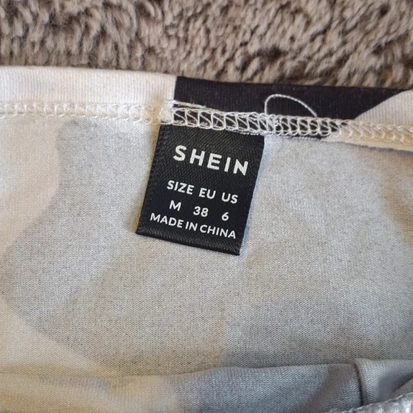 😍 3/$12 SHEIN Black & White Cow Print Camisole - Picture 3 of 3